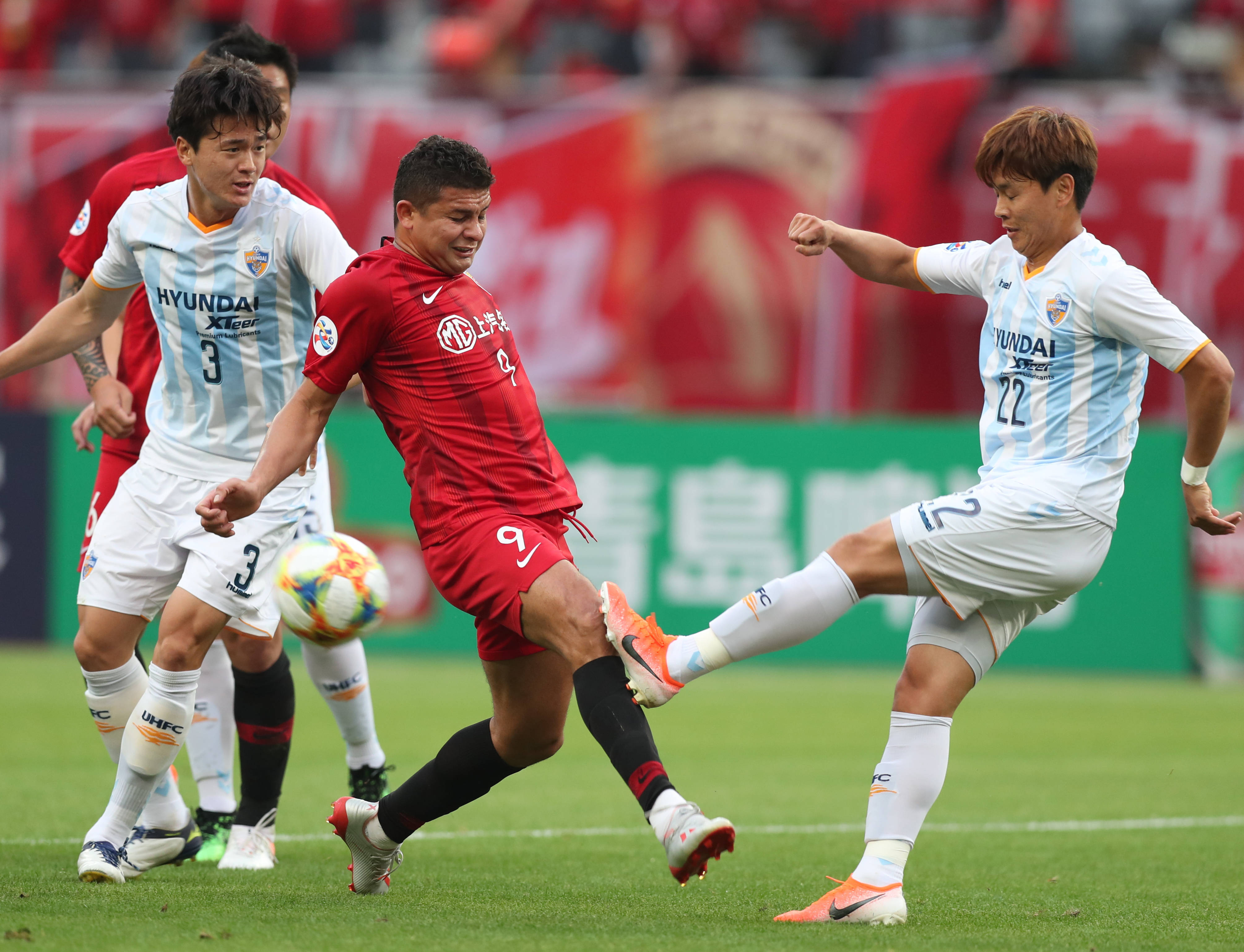 上海绿地申花胜负难分,备战精锐比赛的简单介绍 上海绿地申花胜负难分,备战精锐比赛的简单介绍