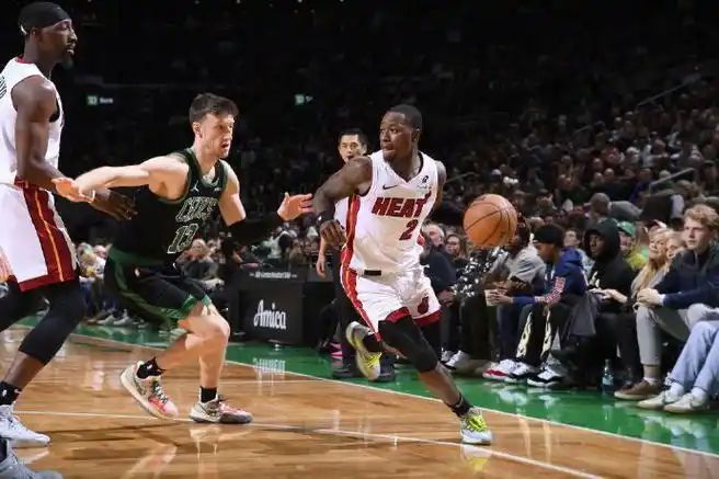 塔图姆砍下+，率领凯尔特人取得胜利