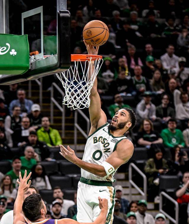 塔图姆砍下+，率领凯尔特人取得胜利