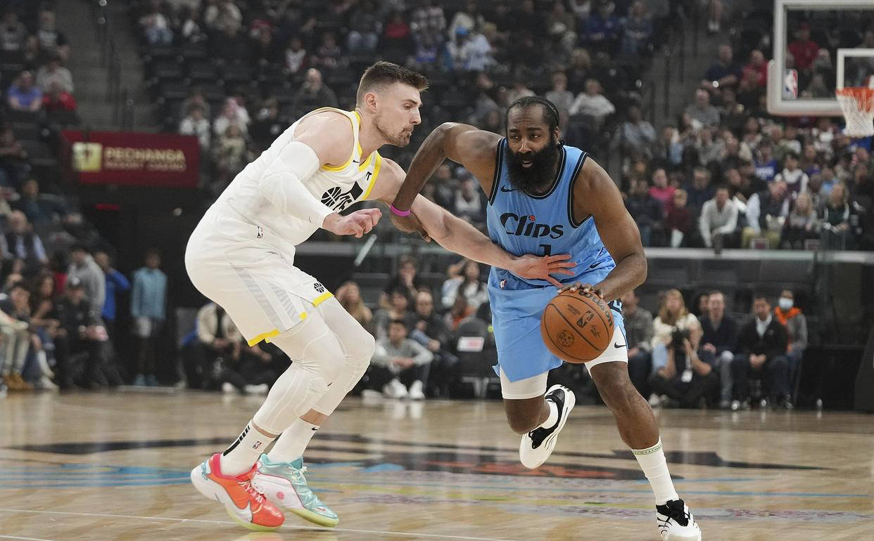 训练有素,球员状态亮眼,展现顶尖水准的简单介绍 训练有素,球员状态亮眼,展现顶尖水准的简单介绍