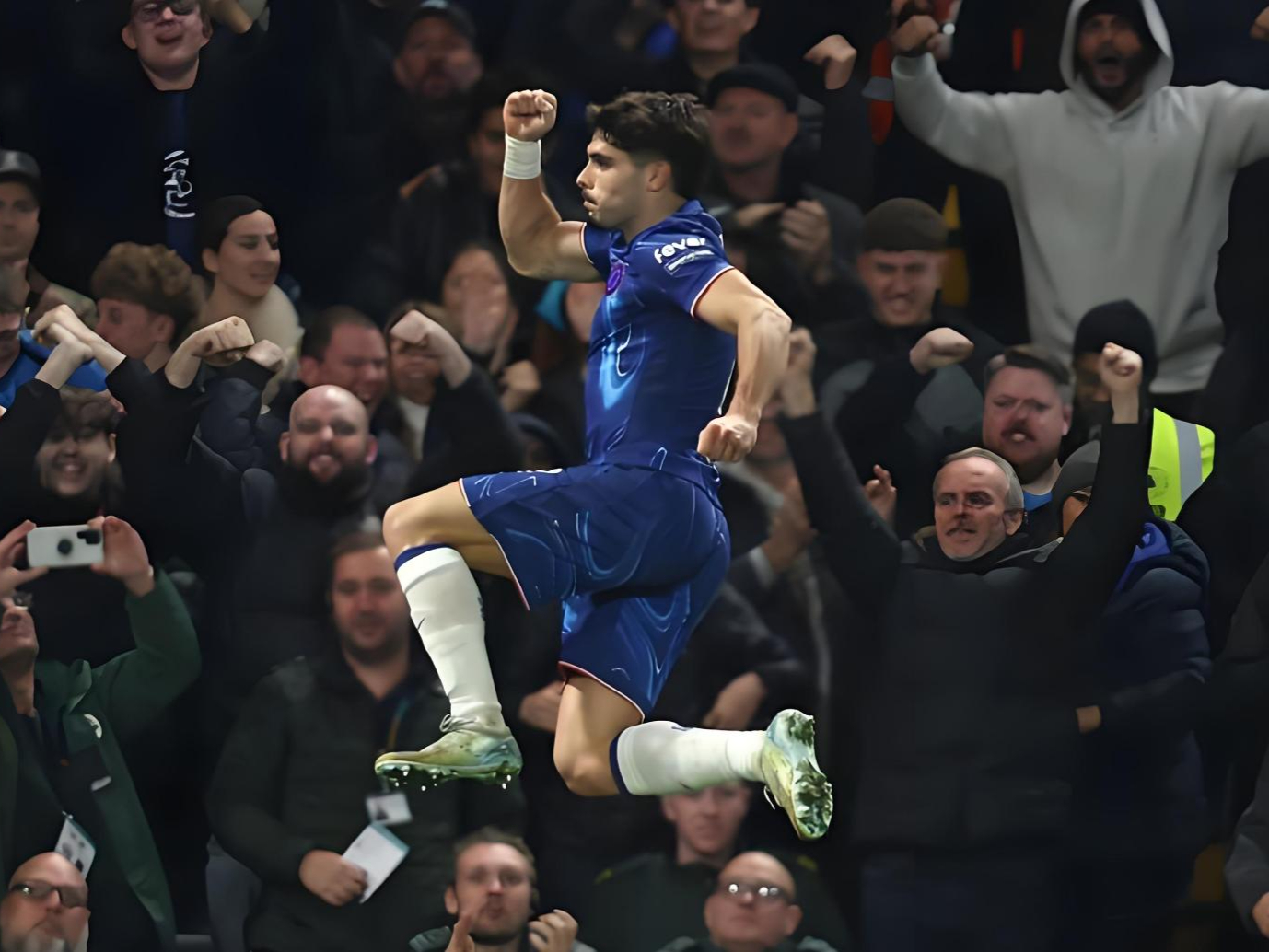 关于西汉姆联逆转取胜,锁定中游席位的信息 关于西汉姆联逆转取胜,锁定中游席位的信息