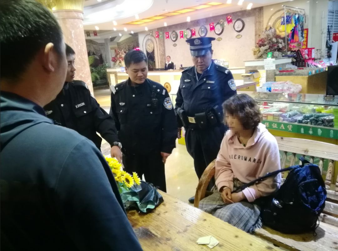 关于球场外抓捕小偷一幕发生,警方及时处置维护秩序的信息 关于球场外抓捕小偷一幕发生,警方及时处置维护秩序的信息