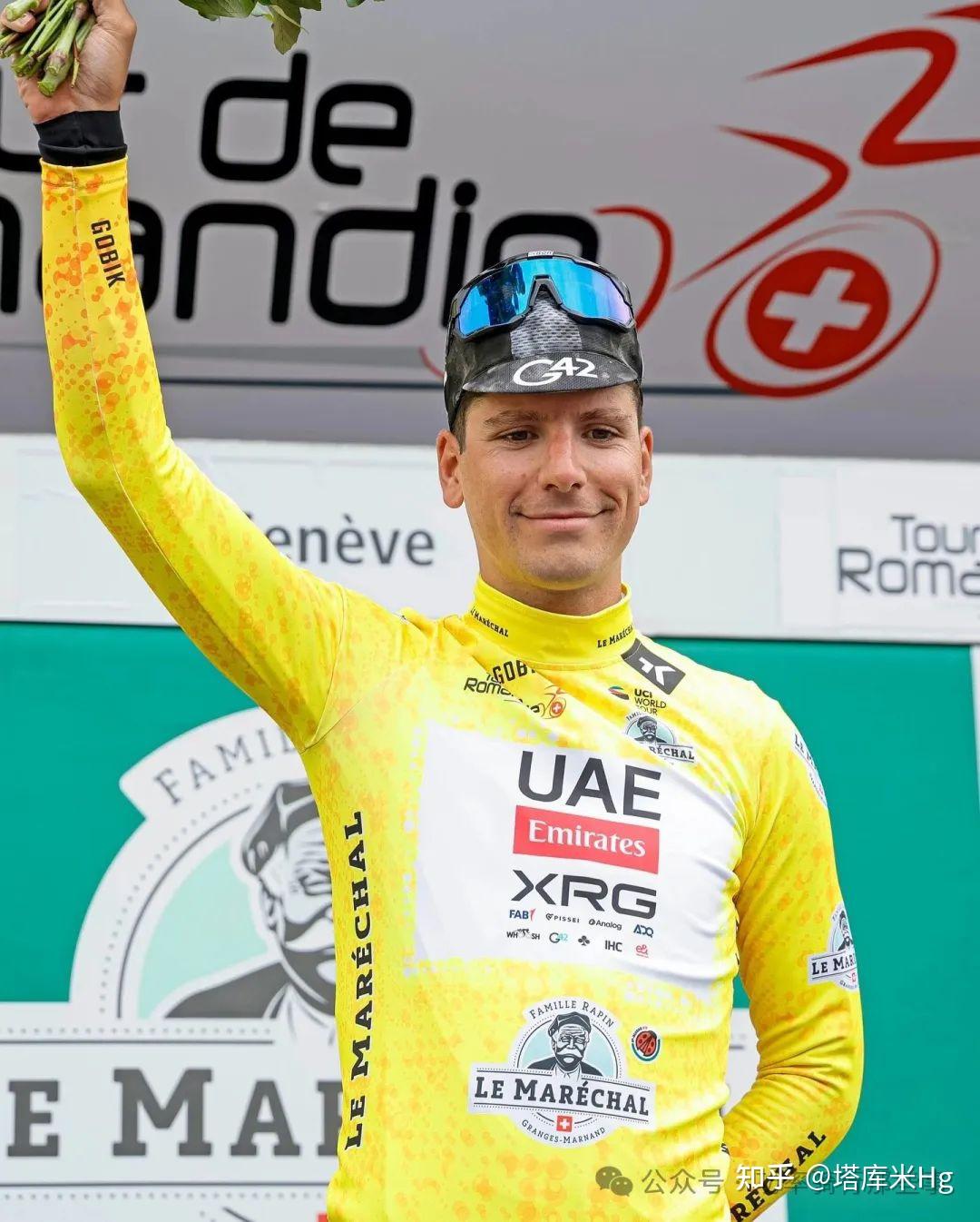 瑞士选手在山地自行车比赛中夺冠 瑞士选手在山地自行车比赛中夺冠