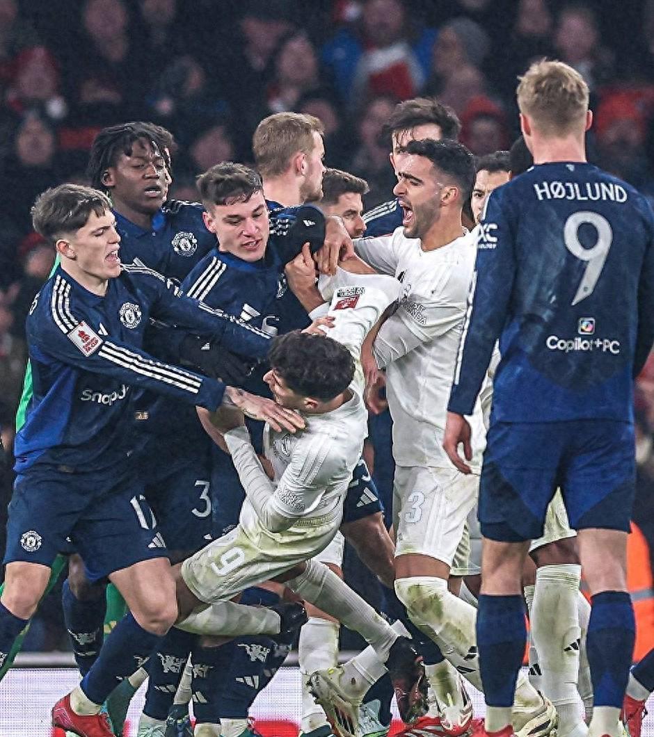 关于曼联大胜阿森纳，索尔斯克亚赞不绝口的信息