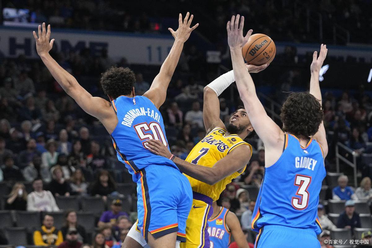 精彩对决：双方争夺胜利陷入僵持的简单介绍