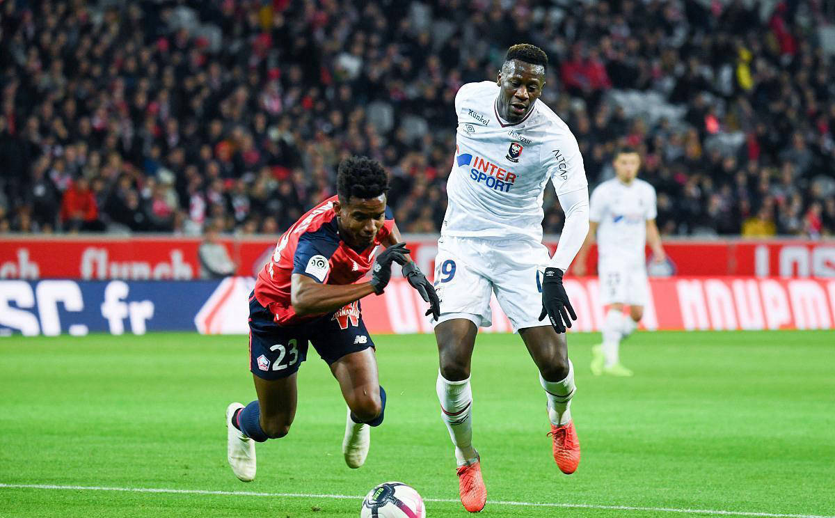 AC米兰连续不胜，战绩下滑令人担忧