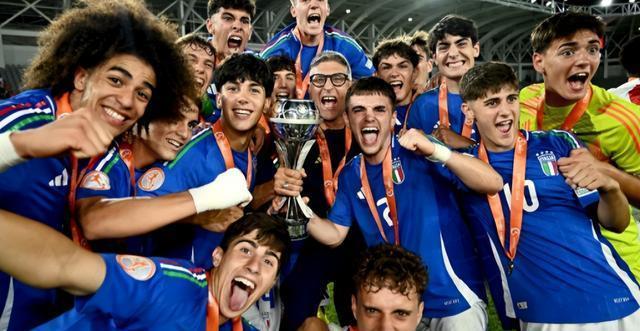 意大利大胜葡萄牙，晋级四强