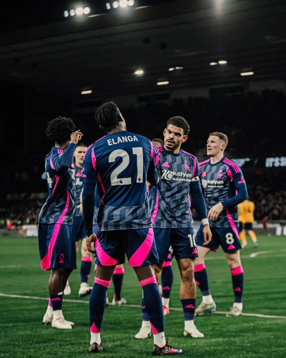 球队内部竞争激烈,出现新赛季黑马 球队内部竞争激烈,出现新赛季黑马