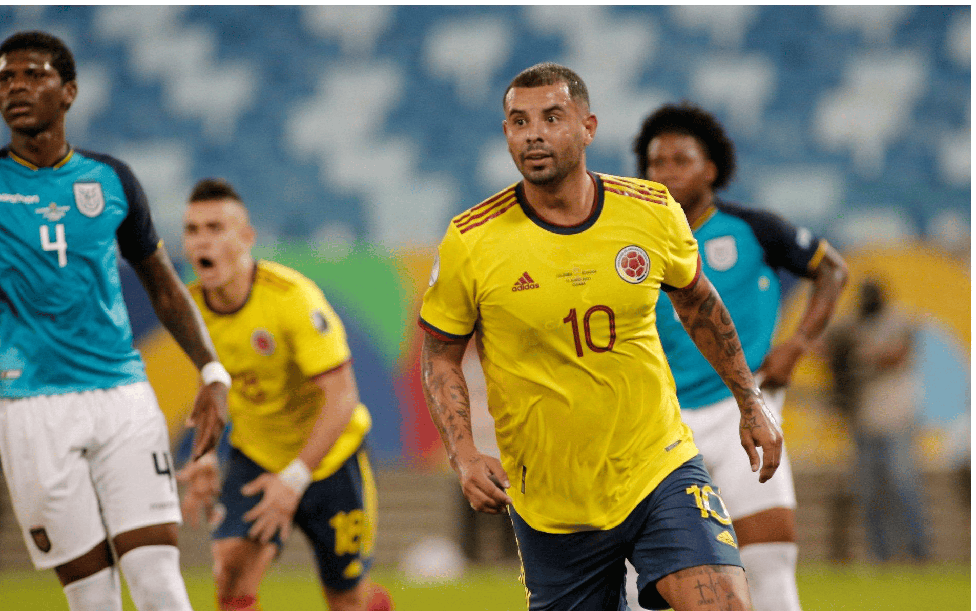 哥伦比亚年轻球员在国际比赛中摔跤 哥伦比亚年轻球员在国际比赛中摔跤