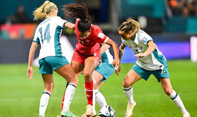 开云平台-比赛进行中：女足队伍奇招连连展现