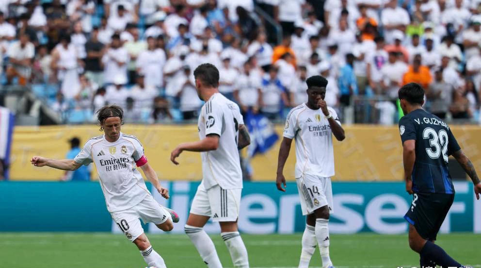 皇马实现小组第一奇迹，豪取胜利晋级