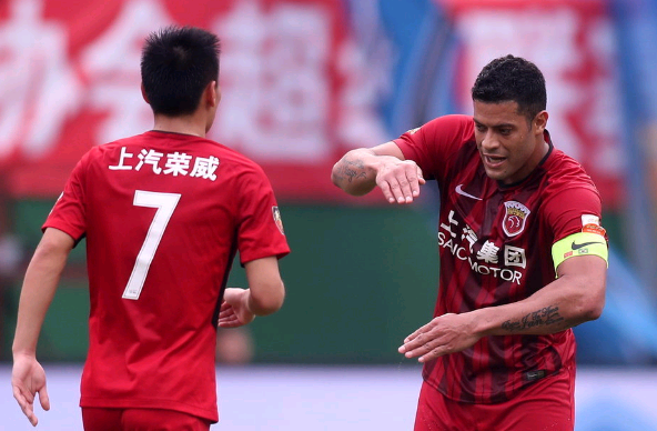 上港客场惨败富力,遭遇联赛连败 上港客场惨败富力,遭遇联赛连败