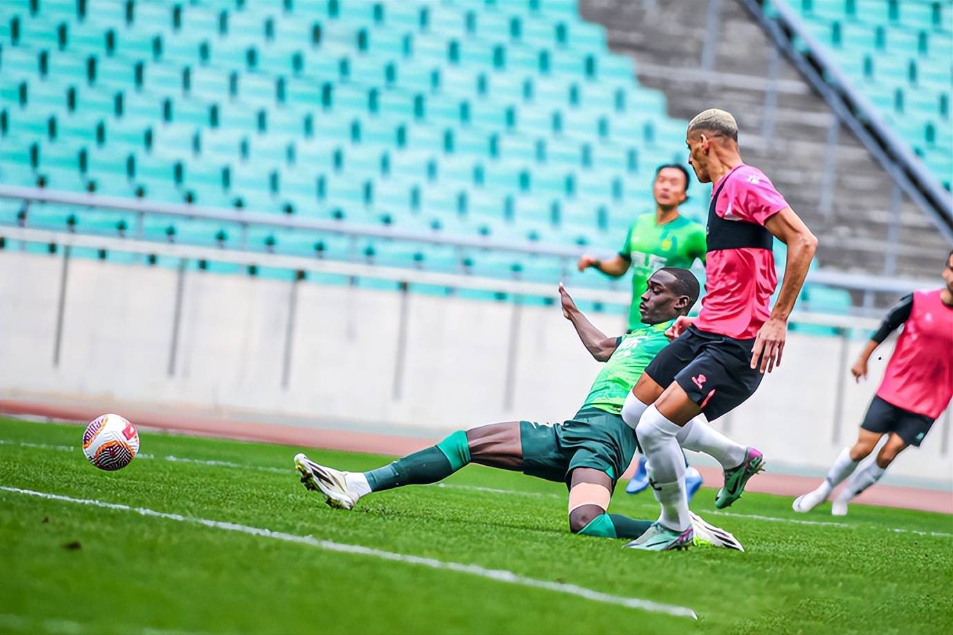 阿联酋球队挑战中超冠军,实力未知数 阿联酋球队挑战中超冠军,实力未知数