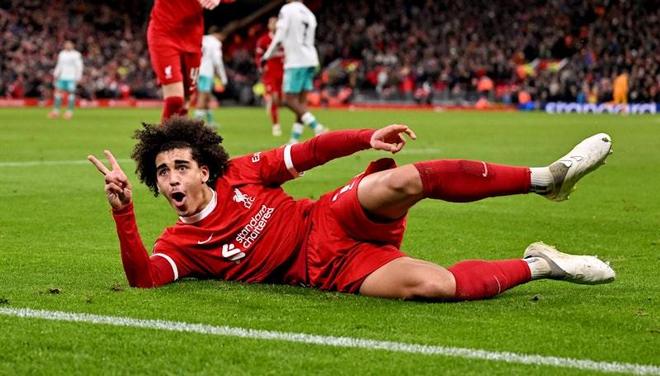 利物浦队员表现抢眼,助球队跻身前四 利物浦队员表现抢眼,助球队跻身前四