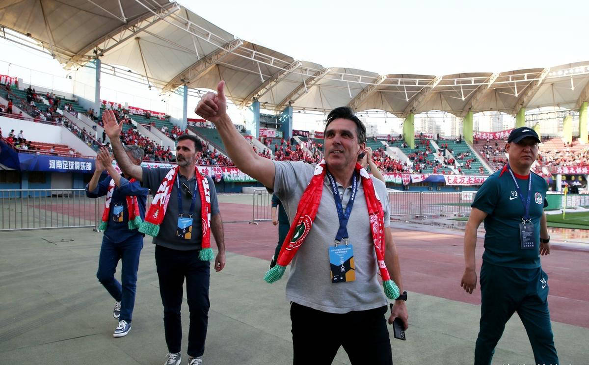 开云体育下载-智慧战略打破僵局，球队展现强大团队力量