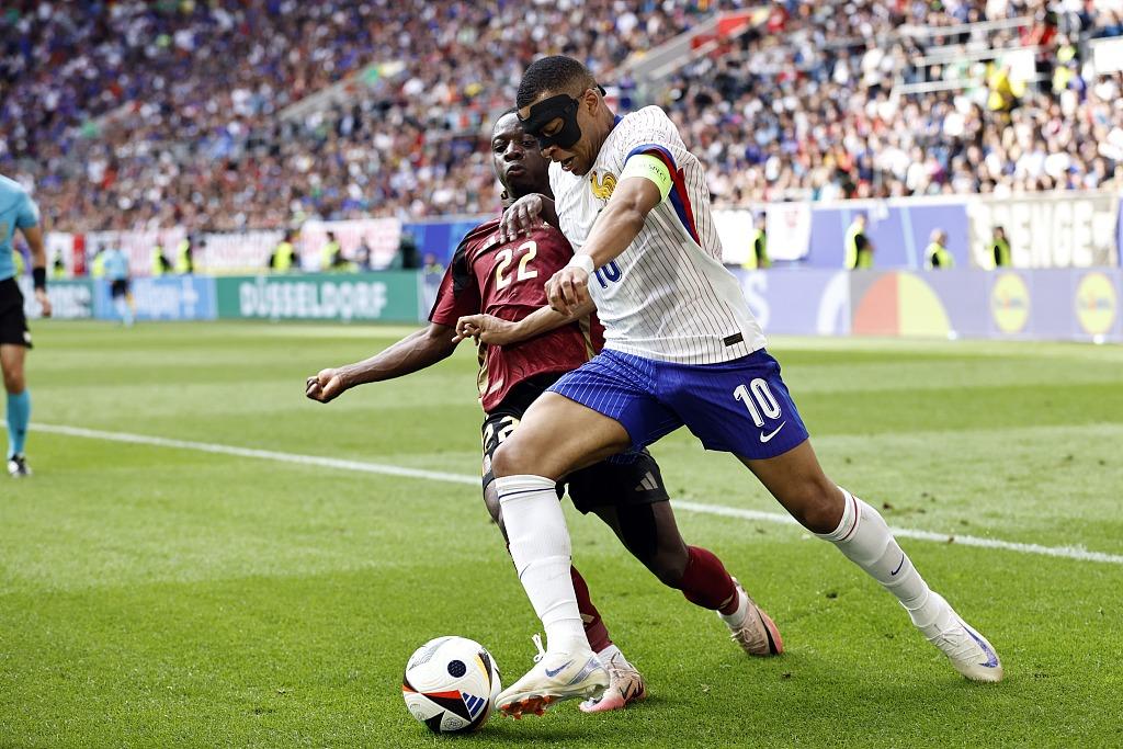 法国队在欧洲杯半决赛中战胜比利时晋级决赛 法国队在欧洲杯半决赛中战胜比利时晋级决赛