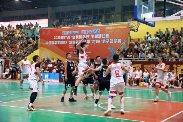 包含精彩对决上演，巅峰对决胜负难料的词条