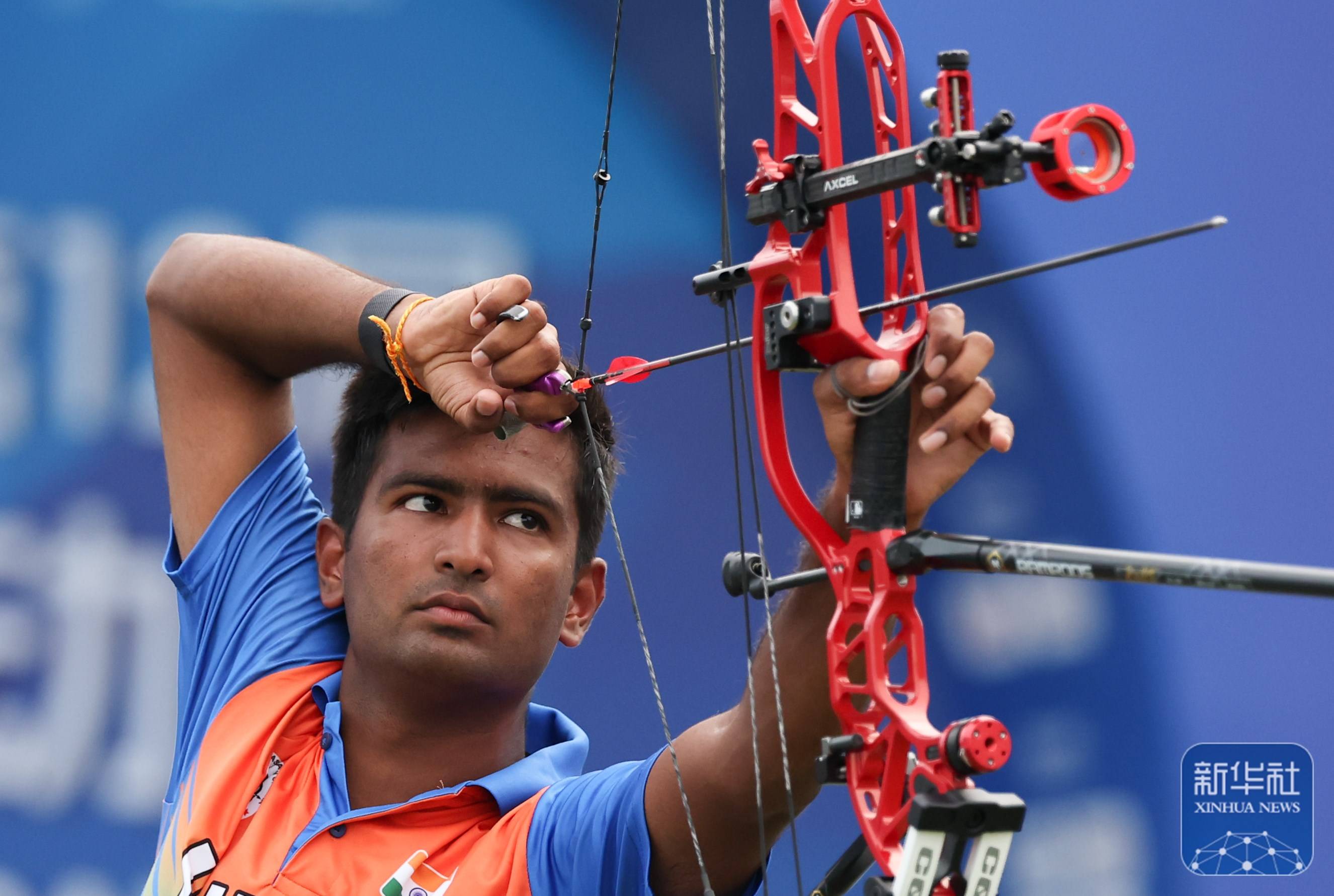 射箭选手面临压力,坚持训练提高信心 射箭选手面临压力,坚持训练提高信心