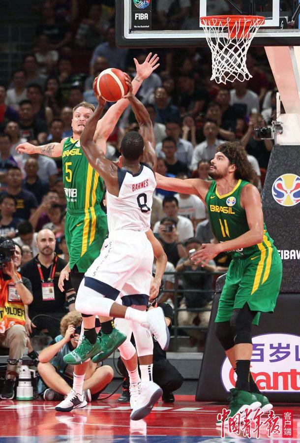 美国篮球队大胜对手晋级八强