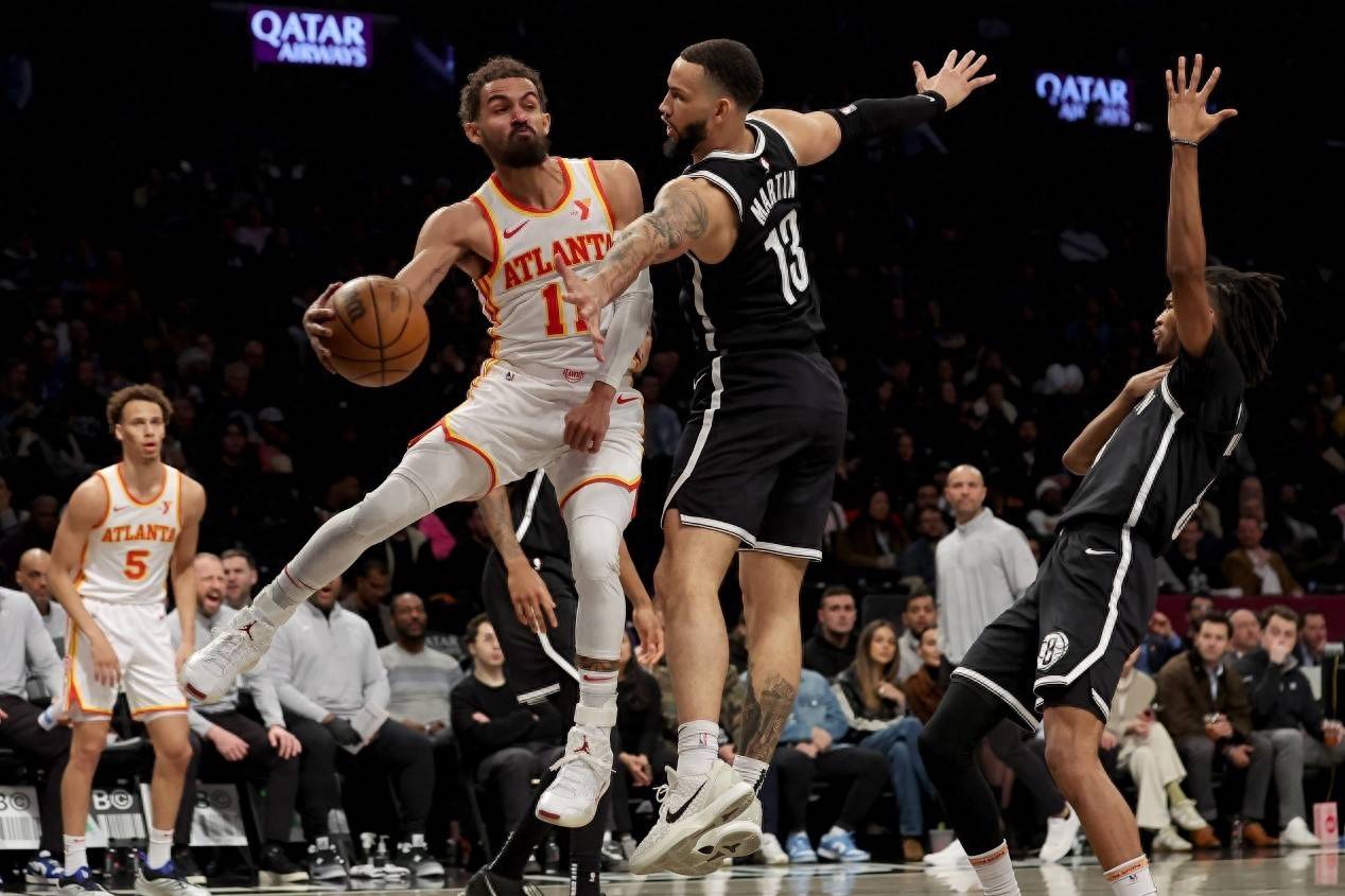 关于老鹰队凭经验取胜成功利用对手破绽的信息