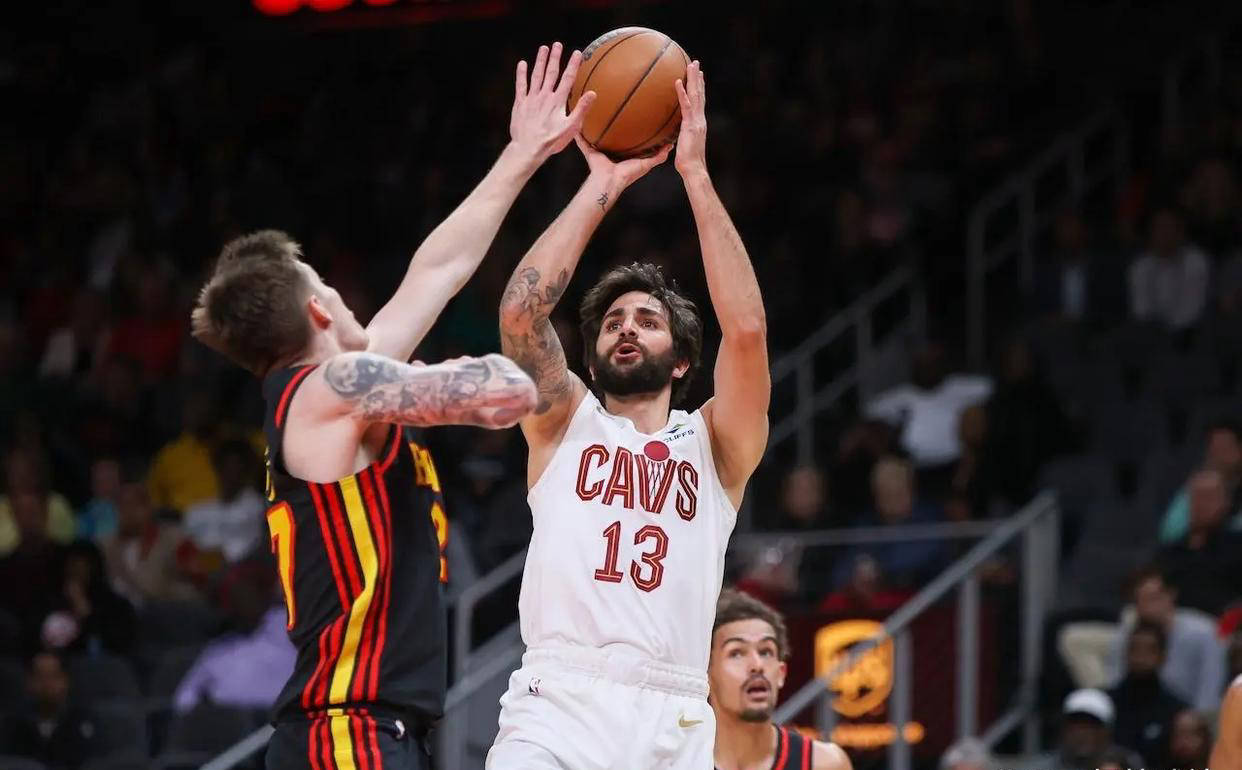 欧洲篮球传奇球员重返赛场,献上经典好球 欧洲篮球传奇球员重返赛场,献上经典好球