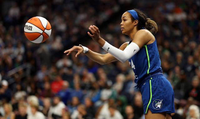 皇家社会主场惜败巴斯基斯坦,战绩稍显疲软 皇家社会主场惜败巴斯基斯坦,战绩稍显疲软