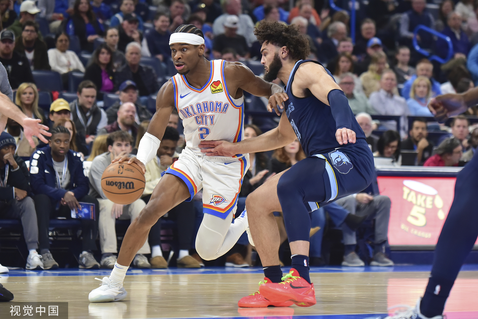 猛龙客场力克灰熊，保持连胜