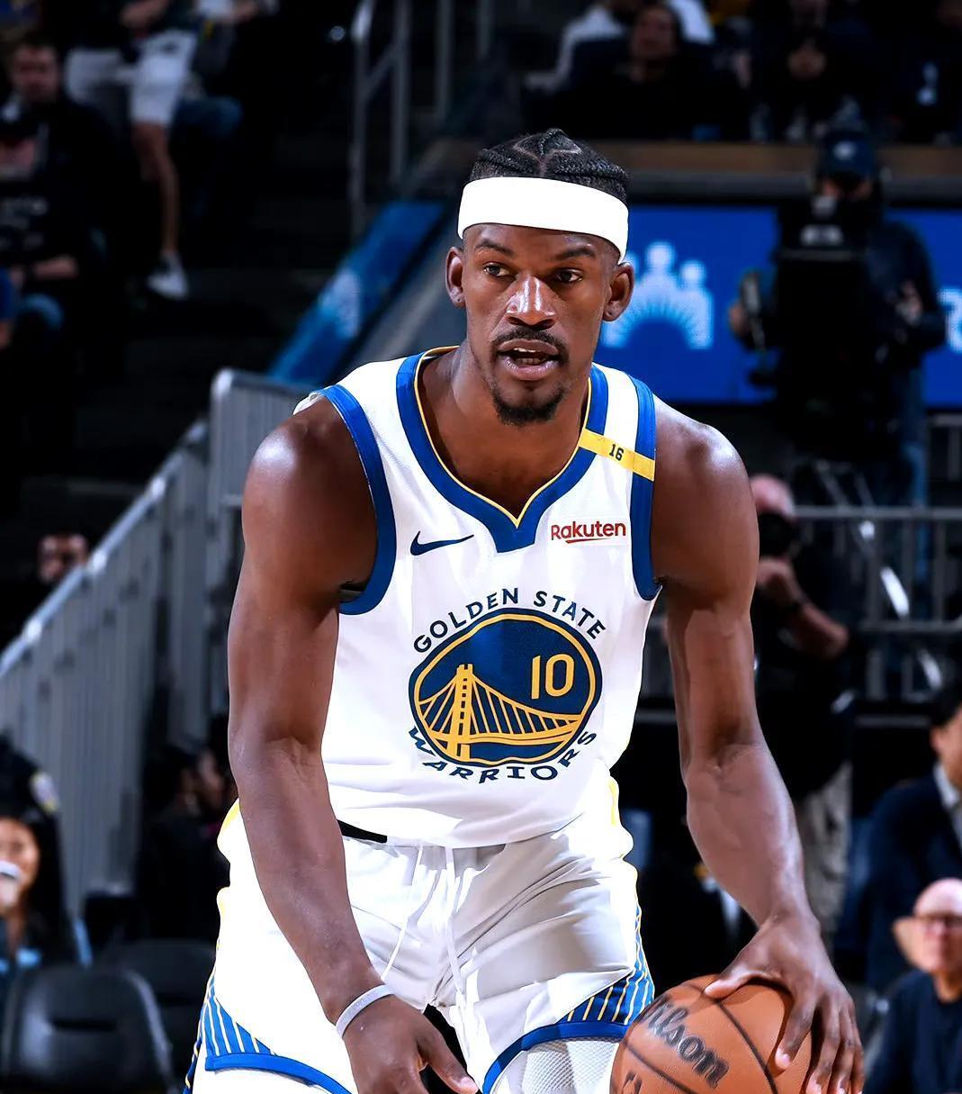 猛龙客场力克灰熊，保持连胜