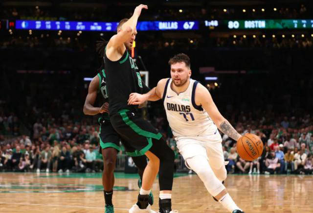 小牛主场惨败,波尔津吉斯努力亦无动效果的简单介绍 小牛主场惨败,波尔津吉斯努力亦无动效果的简单介绍