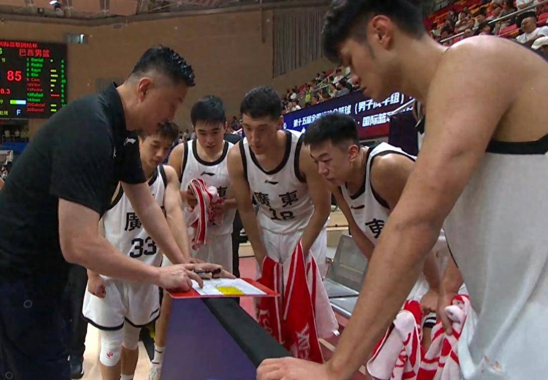 CBA新赛季启动！广东宏远首战取胜！