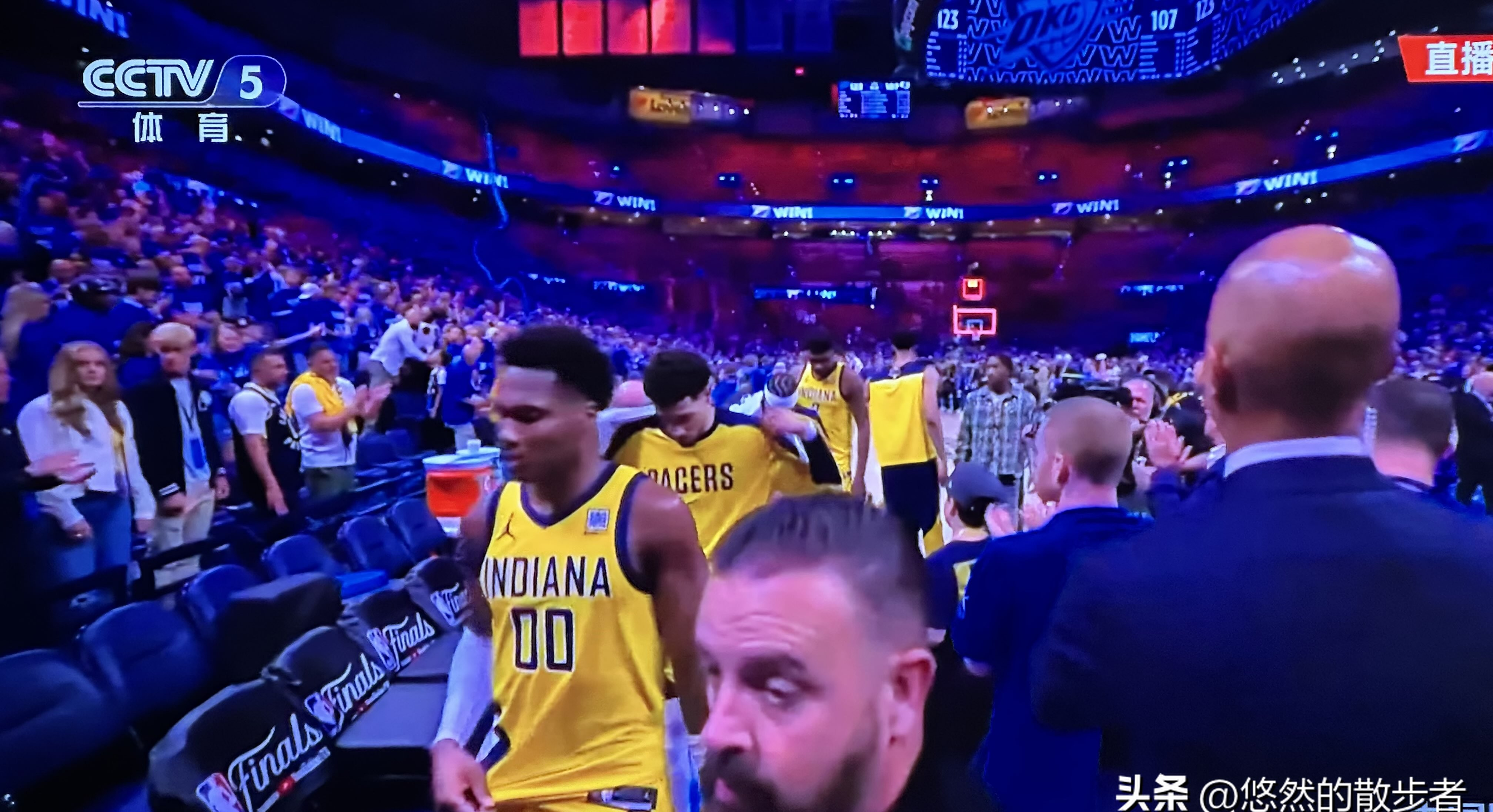 开云体育在线-雷霆击溃爵士稳居前列取得三连胜